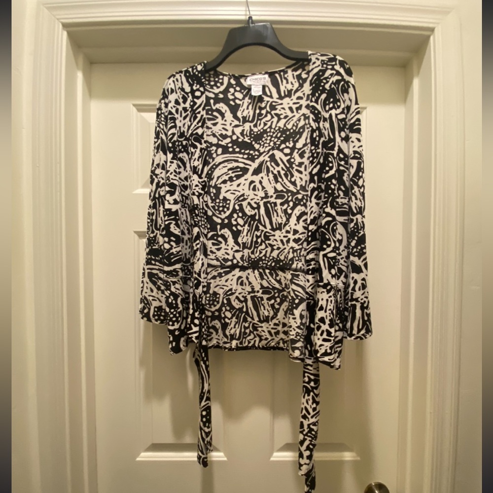 Chico’s black and off white tie cardigan in SZ 3= 16-18.
